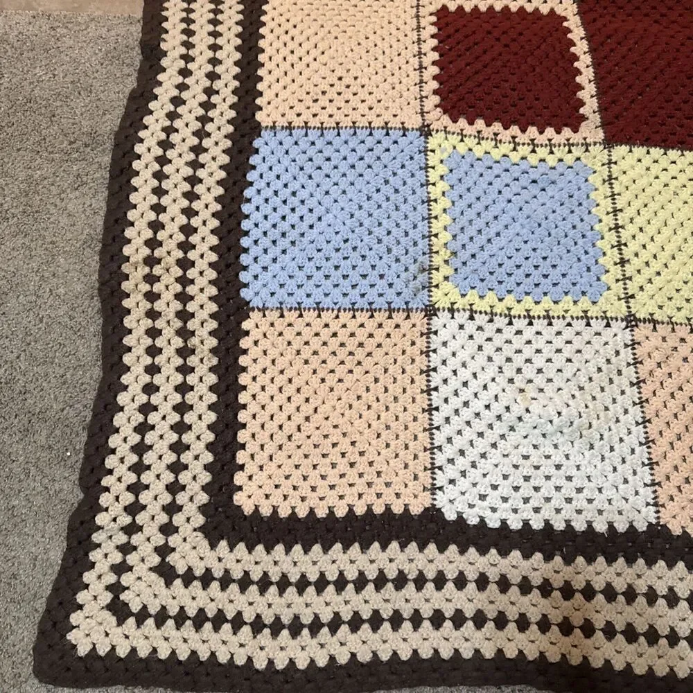 Crocheted Organic Afghan Granny Squares Lap‎ Crib Baby Nursery Blanket 54”x42”